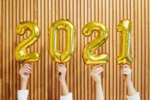2021 in gold balloons
